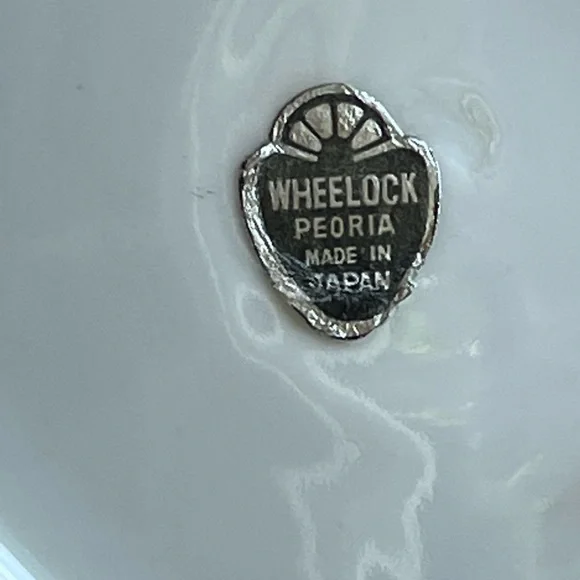 Vintage 3D rose plate 6" - Picture 9 of 12